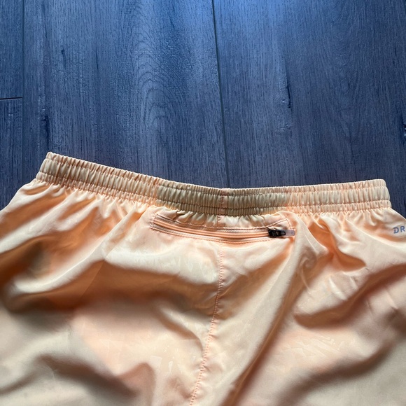 Women Nike Dri fit shorts - Picture 5 of 8